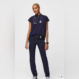 Figs Rafaela Oversized Scrub Top Navy XS